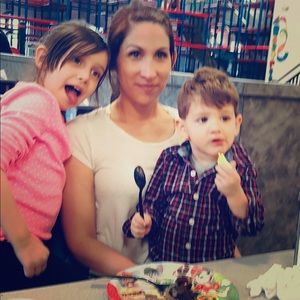 Meet your Posher, Cassandra